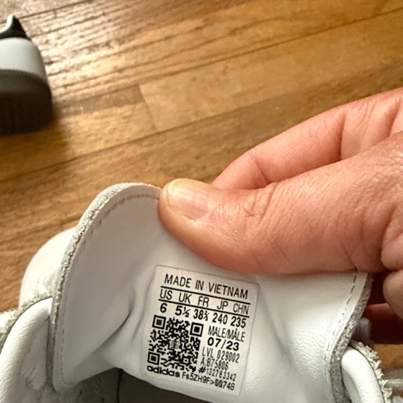 Adidas Samba - Picture 2 of 5